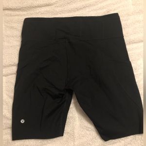 NWOT Lululemon Fast and Free HR short 10” in Black - size 12